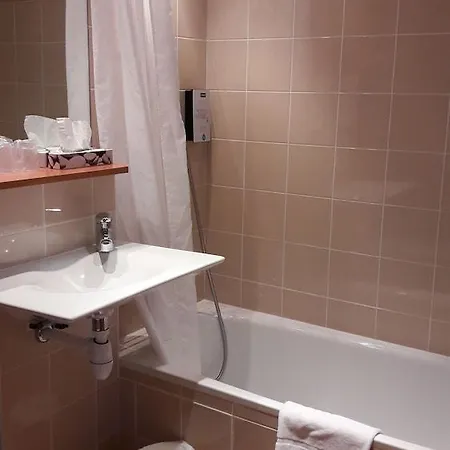 Kyriad Nord Hotel